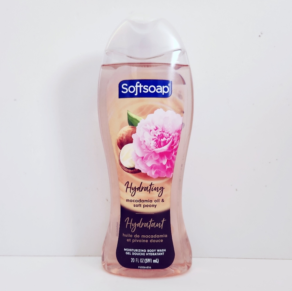 ⭐4/$15 Softsoap Body Wash Macadamia Oil and Peony